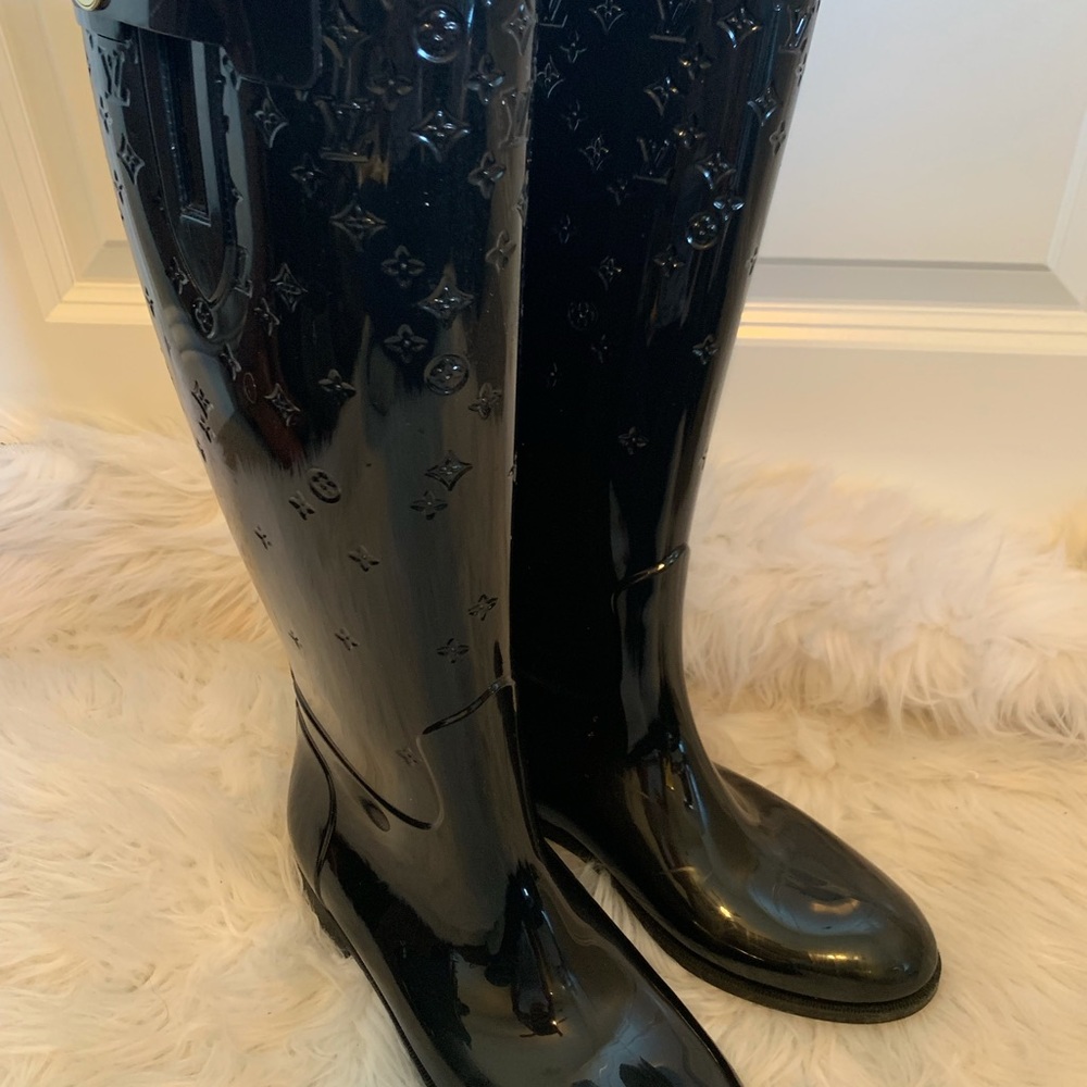 Louis Vuitton Rain Boots Black - MUST HAVES Sz 39 - Picture 10 of 11